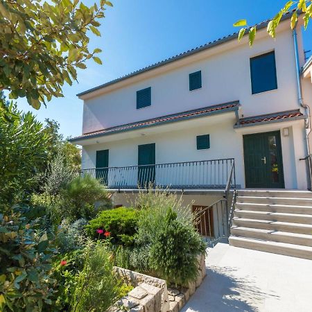 Apartments Loncaric Crikvenica Exterior photo