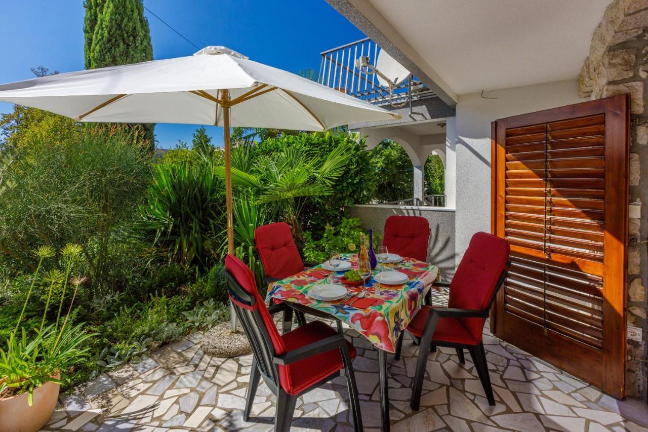 Apartments Loncaric Crikvenica Exterior photo