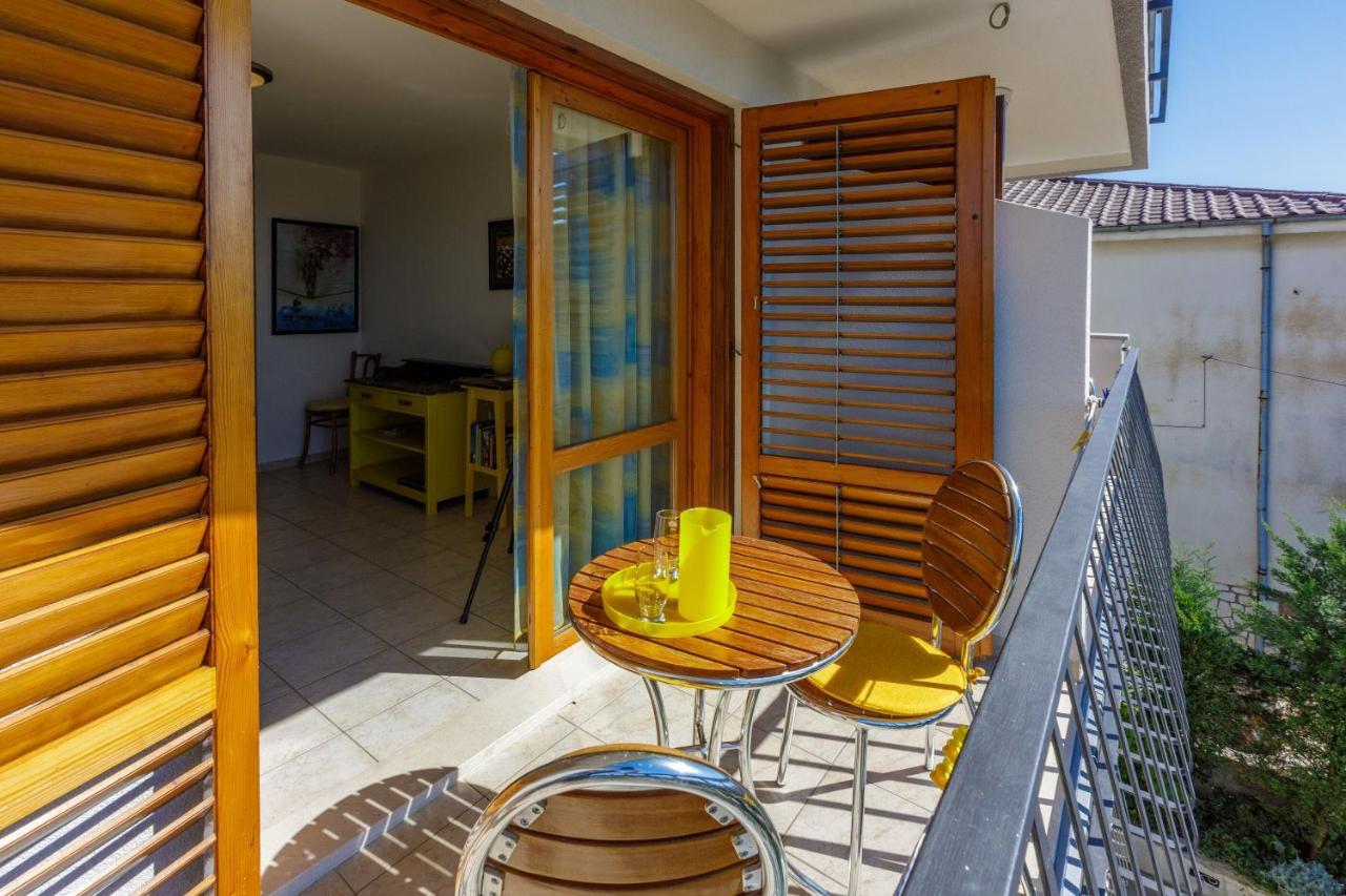 Apartments Loncaric Crikvenica Exterior photo