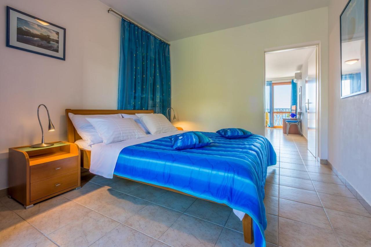 Apartments Loncaric Crikvenica Exterior photo