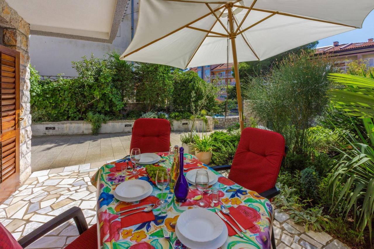 Apartments Loncaric Crikvenica Exterior photo