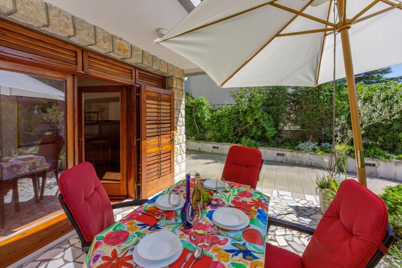 Apartments Loncaric Crikvenica Exterior photo