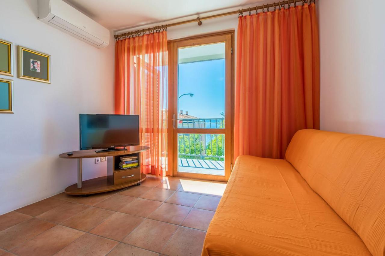 Apartments Loncaric Crikvenica Exterior photo