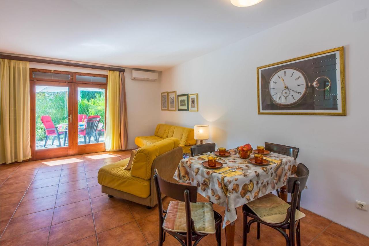 Apartments Loncaric Crikvenica Exterior photo
